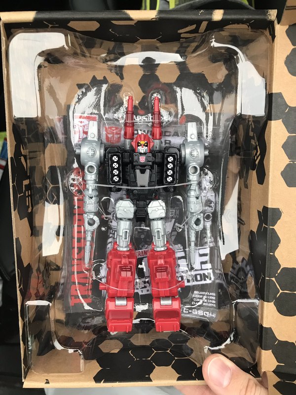 Transformers Generations Selects Powerdasher Cromar First Sighting And In Hand Photos  (1 of 7)